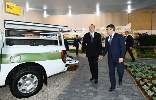 Президент Ильхам Алиев ознакомился с международными выставками WorldFood Azerbaijan и Caspian Agro (ФОТО)  15 мая 2019 17:28 (UTC+04:00)