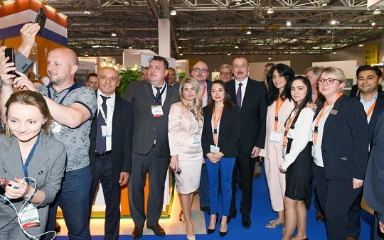 Президент Ильхам Алиев ознакомился с международными выставками WorldFood Azerbaijan и Caspian Agro (ФОТО)  15 мая 2019 17:28 (UTC+04:00)