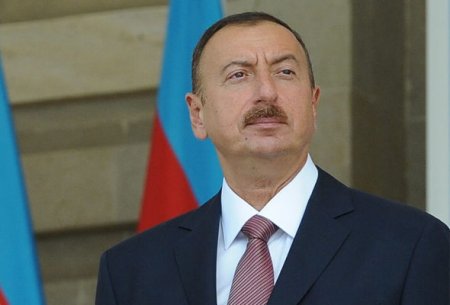 Ильхам Алиев поздравил общину православных христиан Азербайджана