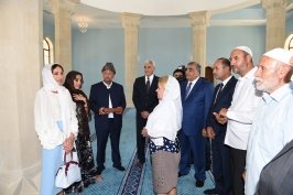 Первая леди Азербайджана, президент Фонда Гейдара Алиева Мехрибан Алиева и  вице-президент Фонда Лейла Алиева, приняли участие в открытии комплекса Джума-мечети в Зиря