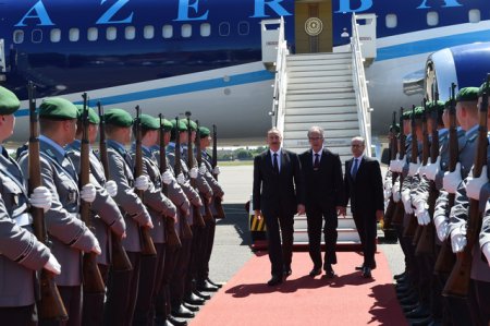 Ильхам Алиев проводит встречи в Берлине. Обновлено