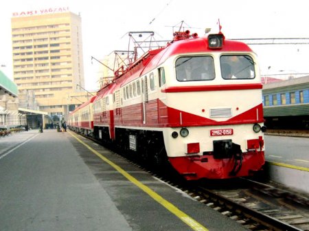 "Азербайджанские железные дороги" перейдут на усиленный режим работы