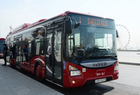 В Баку временно изменены маршруты 18 автобусов.
